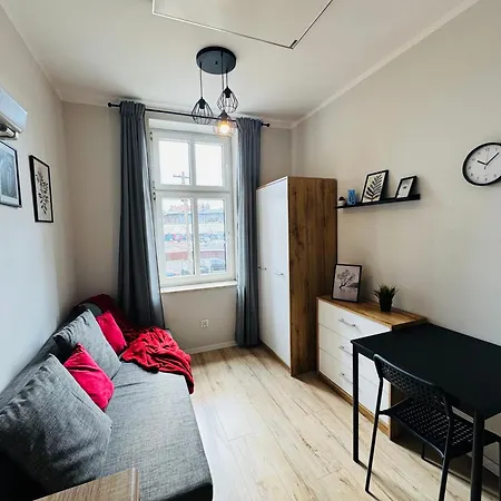 Przy Parku Roz Apartment *