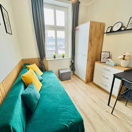 Przy Parku Roz * שורזוב