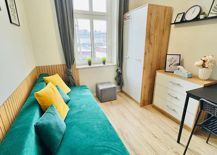 Przy Parku Roz * שורזוב